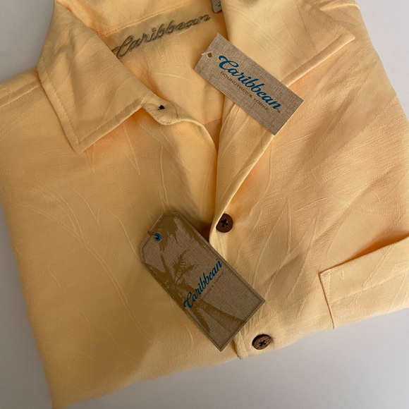 NWT Caribbean Pastel Yellow Collard Button Down Short Sleeved Size Small - Picture 2 of 8